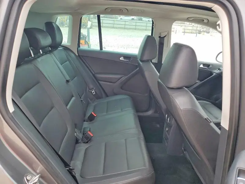 2012 VOLKSWAGEN TIGUAN S  