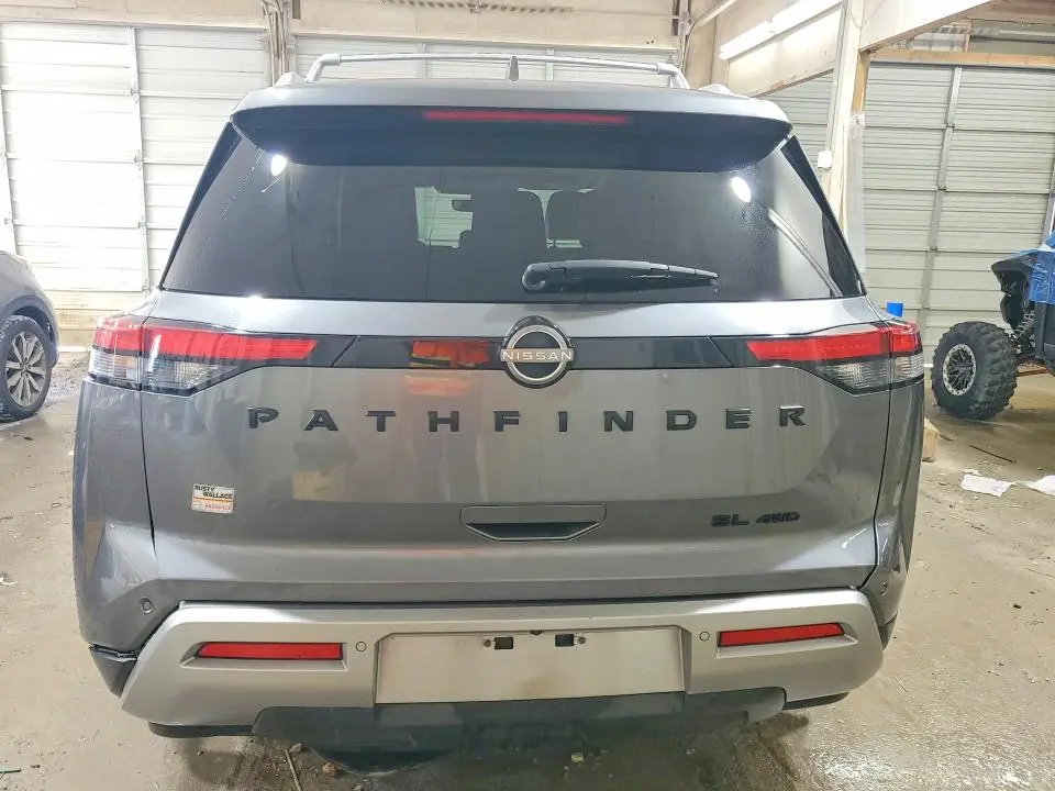 2024 NISSAN PATHFINDER SL  