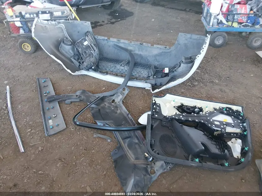 2019 JEEP CHEROKEE LATITUDE FWD