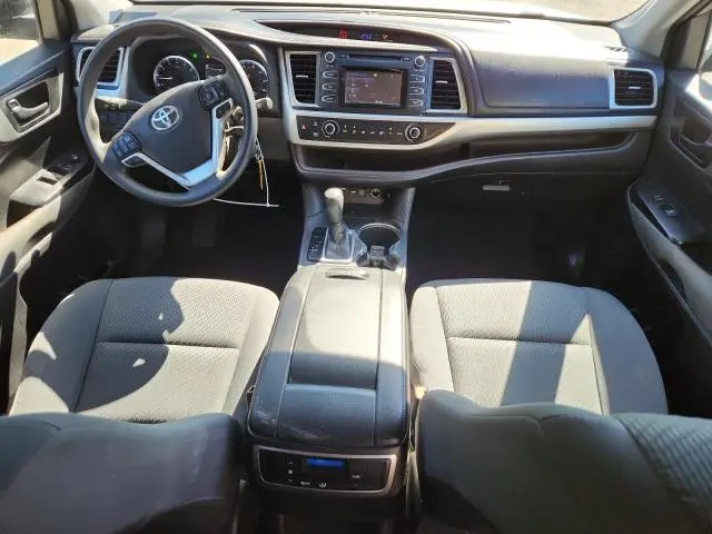 2019 TOYOTA HIGHLANDER LE  