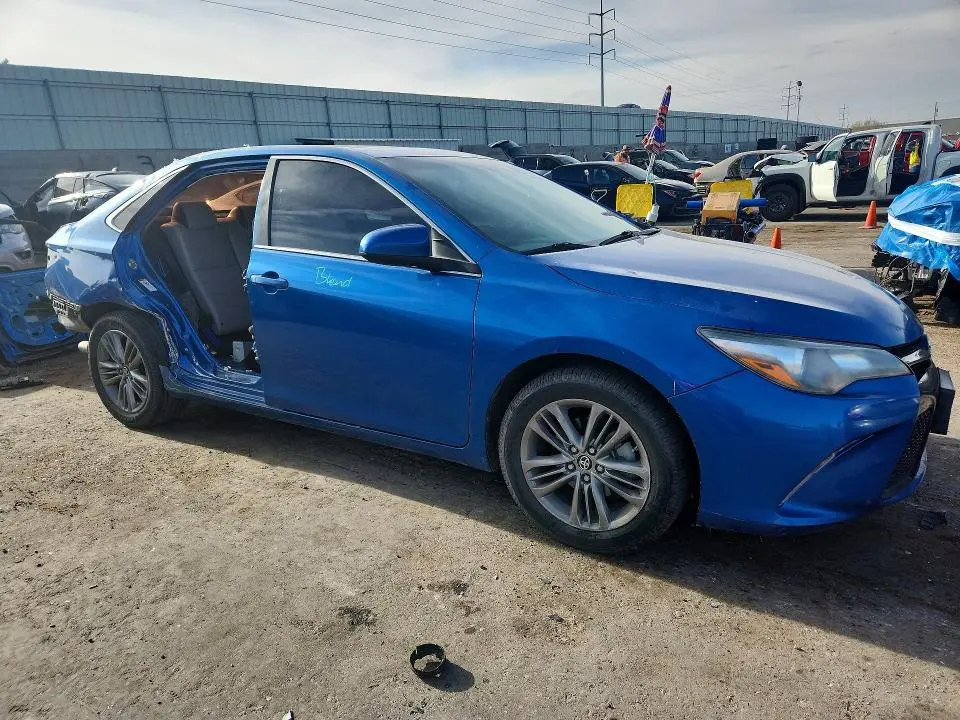 2017 TOYOTA CAMRY SE  