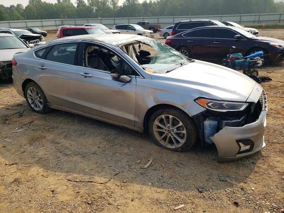 2020 FORD FUSION TITANIUM  