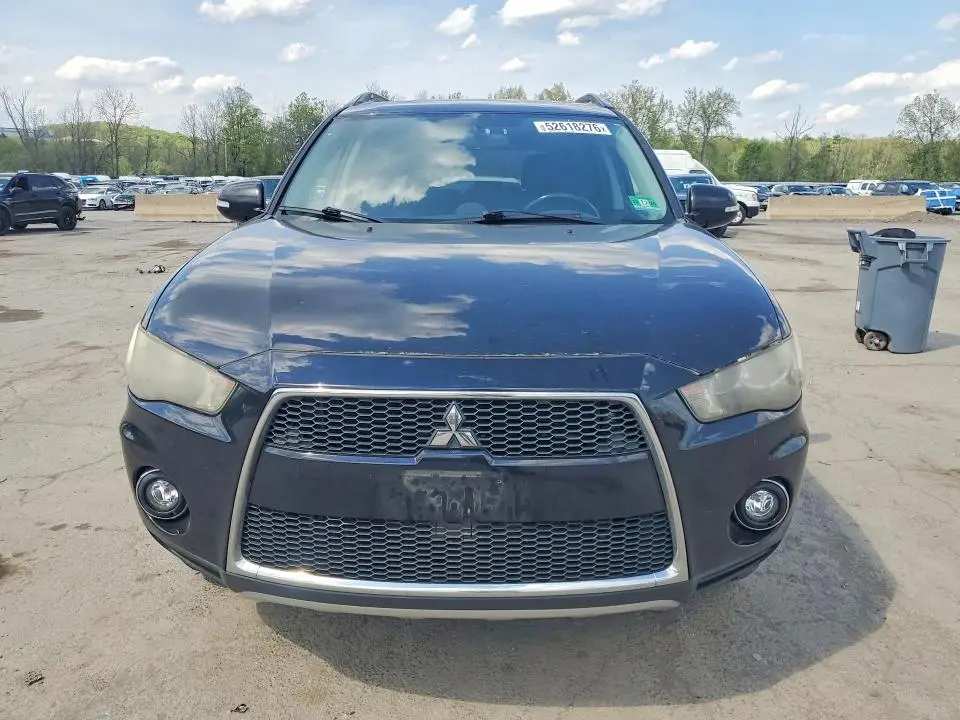 2011 MITSUBISHI OUTLANDER SE  