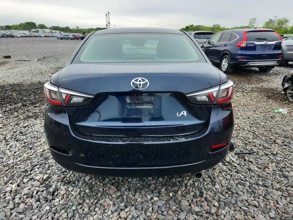 2017 TOYOTA YARIS IA BASE  
