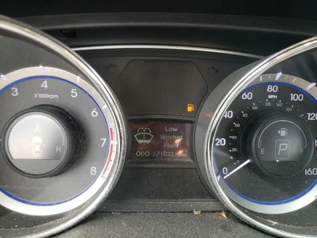 2011 HYUNDAI SONATA SE
