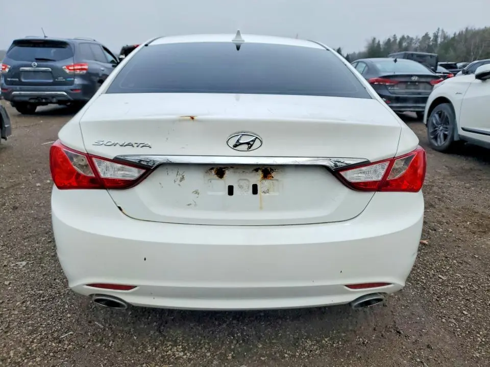 2013 HYUNDAI SONATA SE  