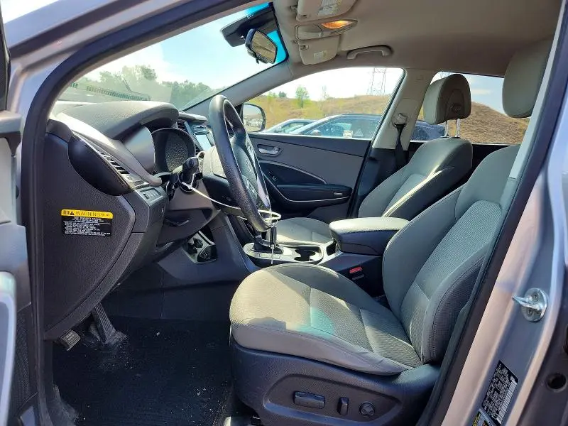 2017 HYUNDAI SANTA FE SE  
