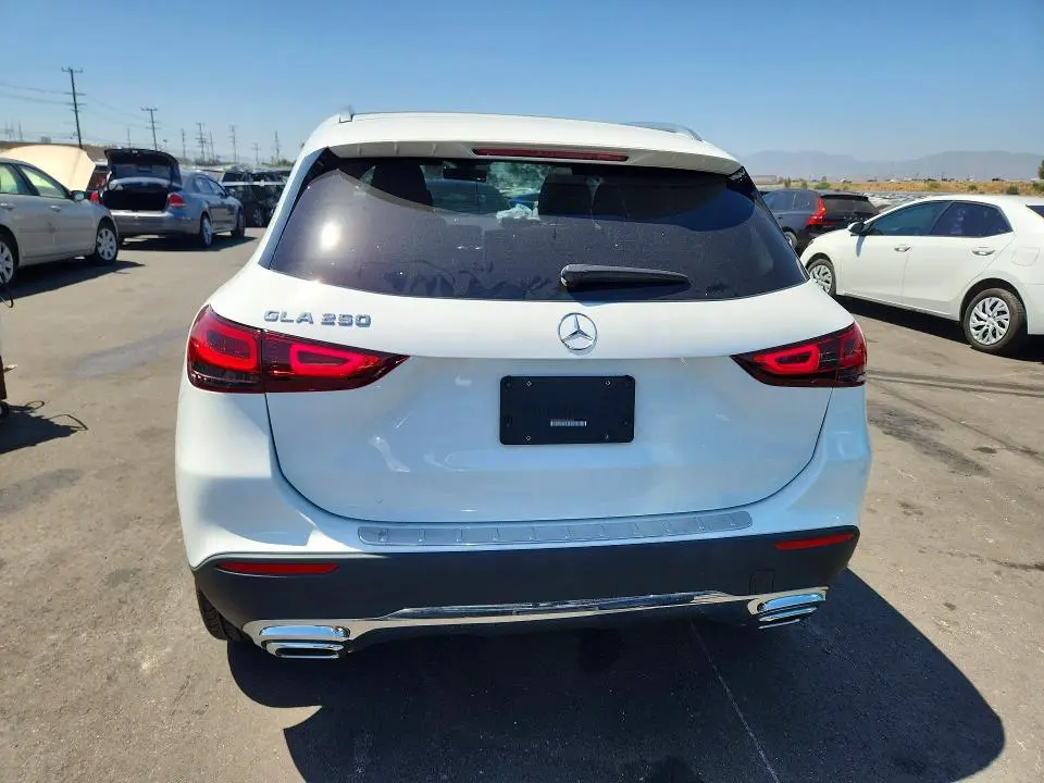 2023 MERCEDES-BENZ GLA 250  