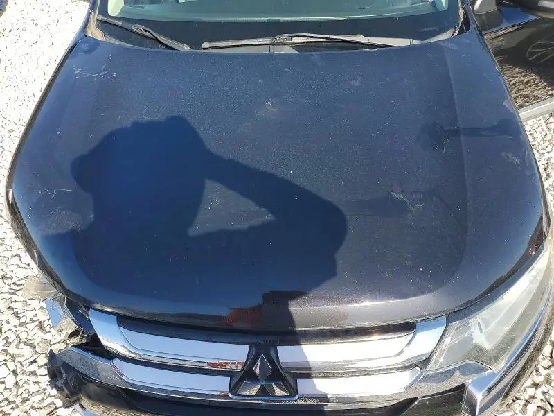 2017 MITSUBISHI OUTLANDER SE  