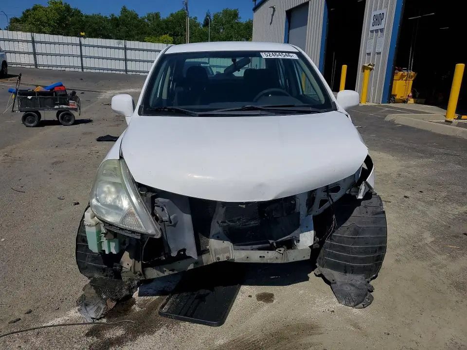 2010 NISSAN VERSA 1.8 S  