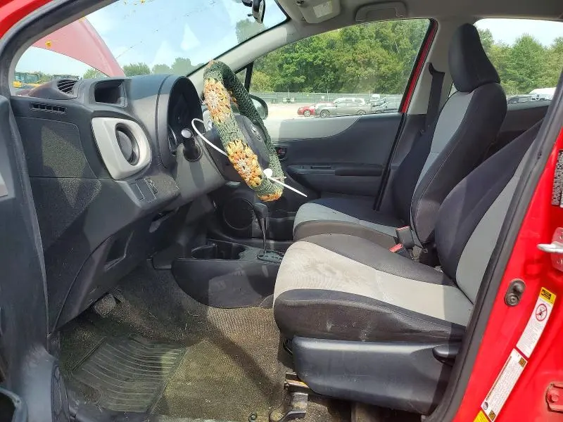 2013 TOYOTA YARIS 5-DOOR L  