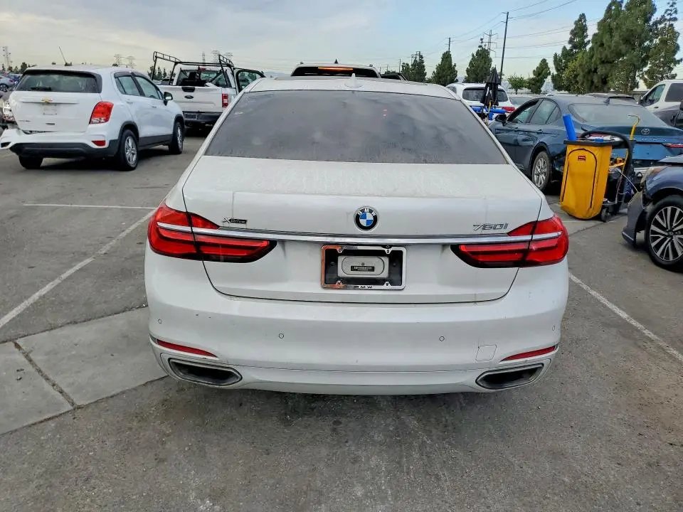 2016 BMW 750 XI  