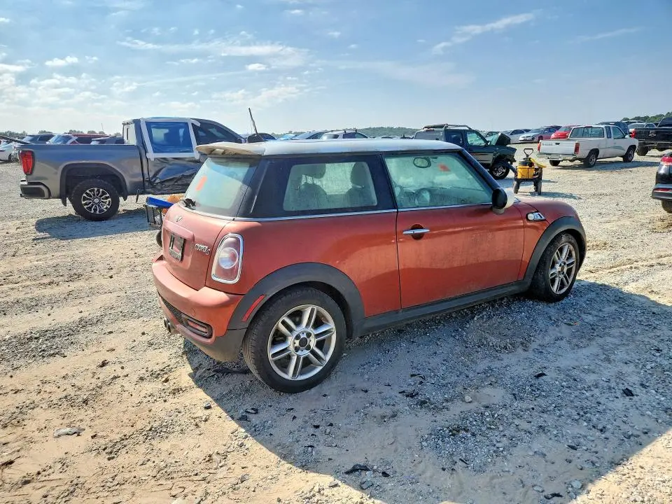 2011 MINI COOPER S  