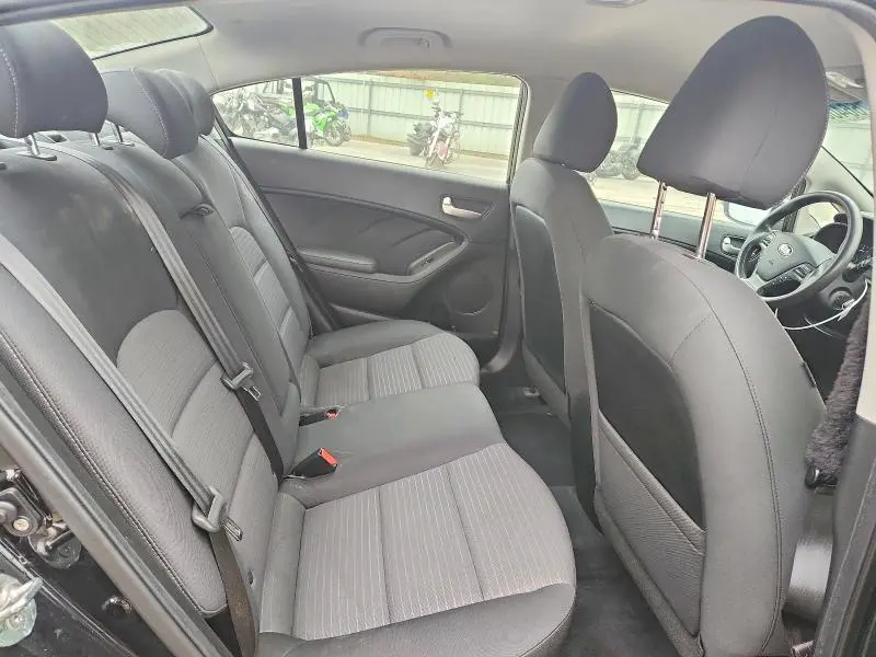 2018 KIA FORTE LX  
