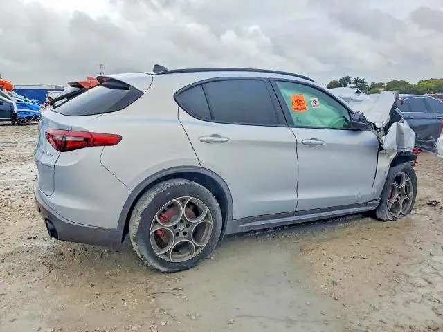 2022 ALFA ROMEO STELVIO TI  