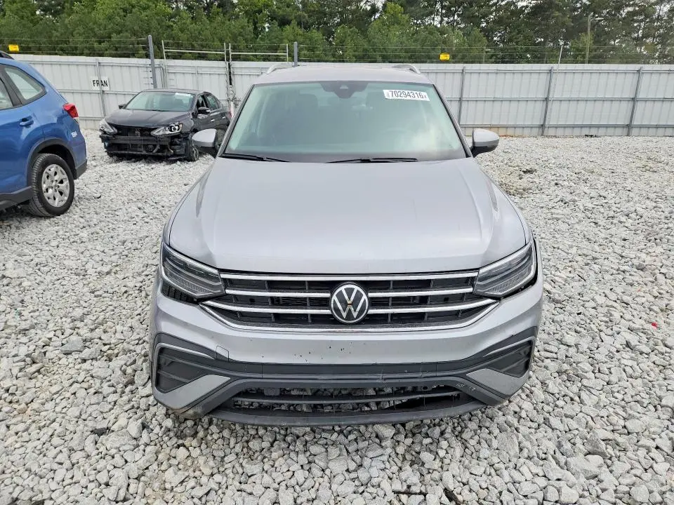 2023 VOLKSWAGEN TIGUAN SE  