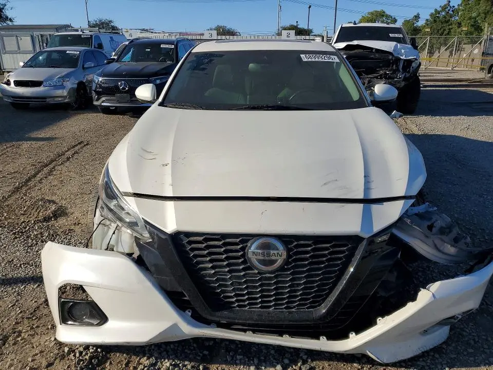 2019 NISSAN ALTIMA PLATINUM  