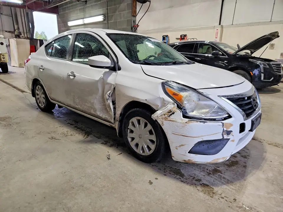 2016 NISSAN VERSA 1.6 SV  