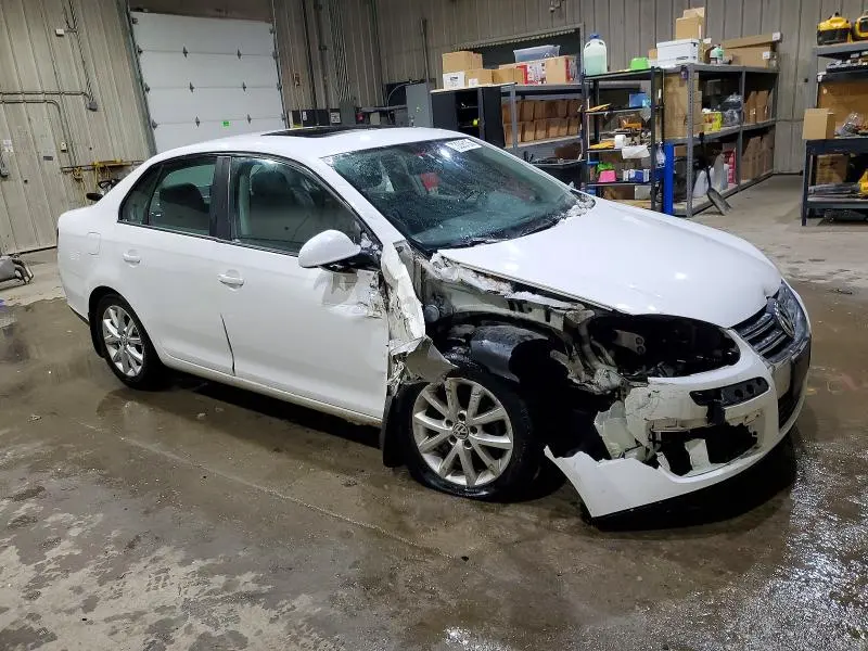 2010 VOLKSWAGEN JETTA SE  