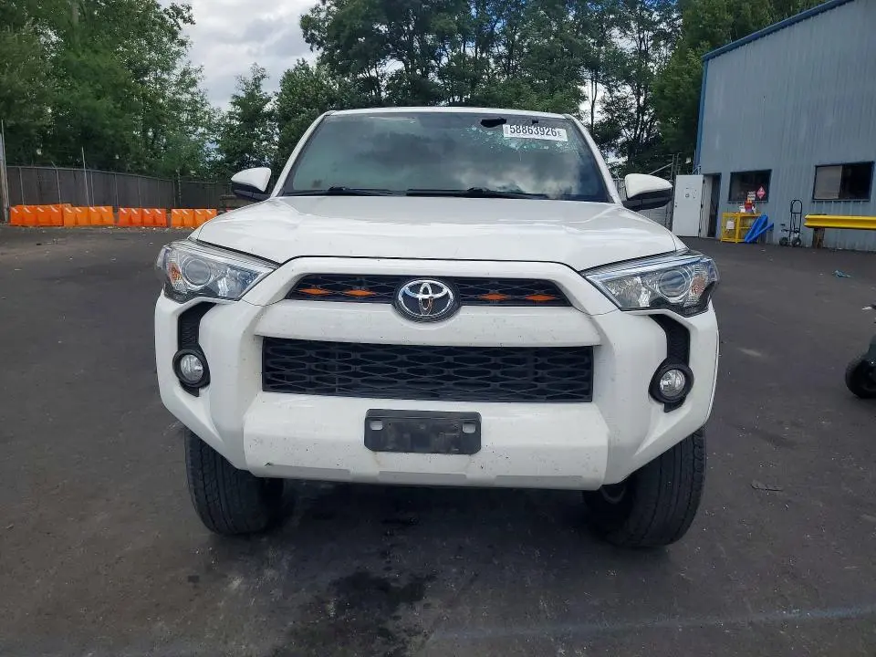 2019 TOYOTA 4RUNNER SR5  