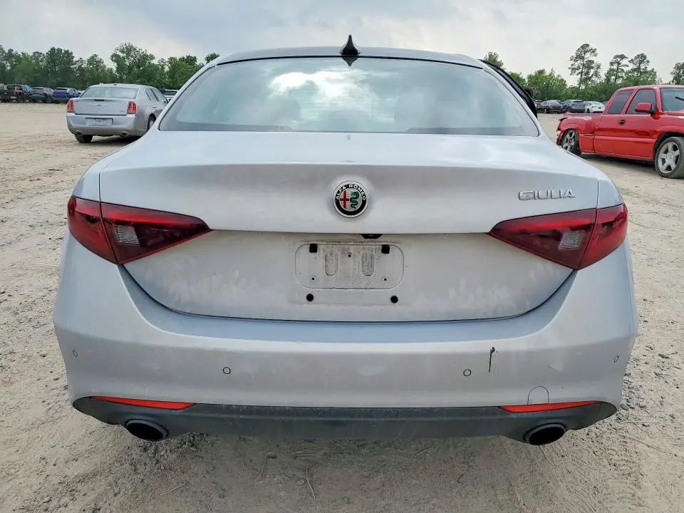 2022 ALFA ROMEO GIULIA SUPER  