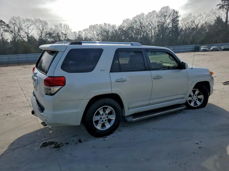 2010 TOYOTA 4RUNNER SR5  