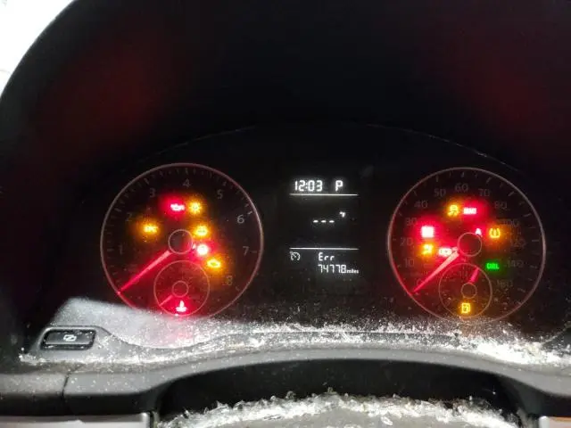 2010 VOLKSWAGEN JETTA S  