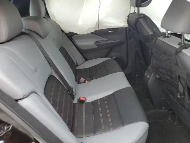 2024 NISSAN KICKS SR