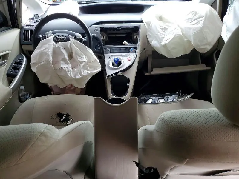 2013 TOYOTA PRIUS THREE  