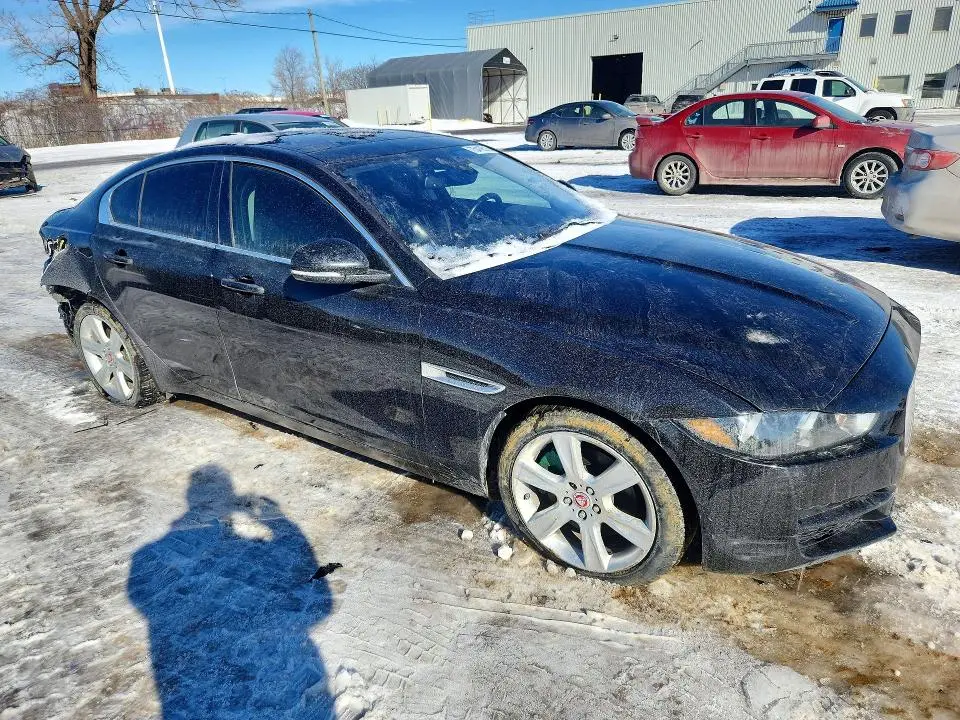 2018 JAGUAR XE PRESTIGE  