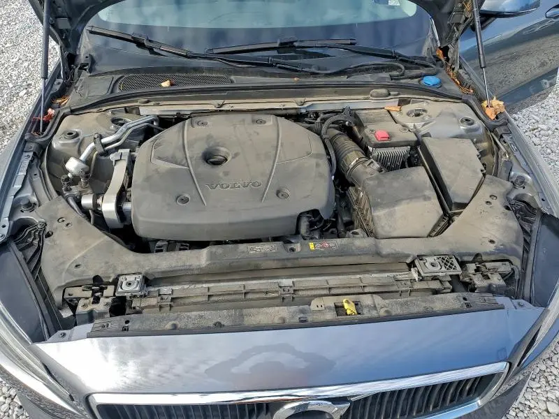 2019 VOLVO S60 T6 MOMENTUM  