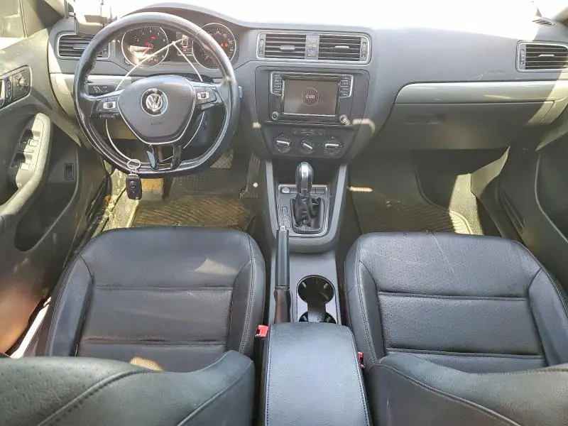 2017 VOLKSWAGEN JETTA SE  