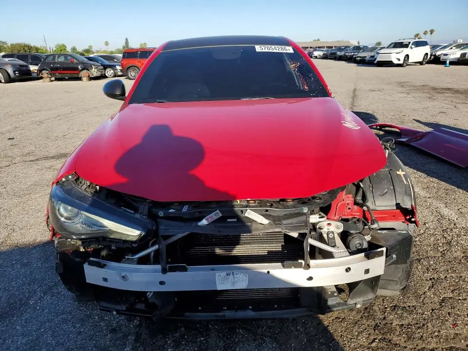 2019 ALFA ROMEO GIULIA TI  