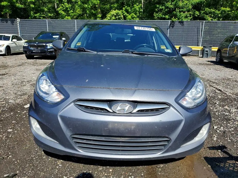 2013 HYUNDAI ACCENT SE  