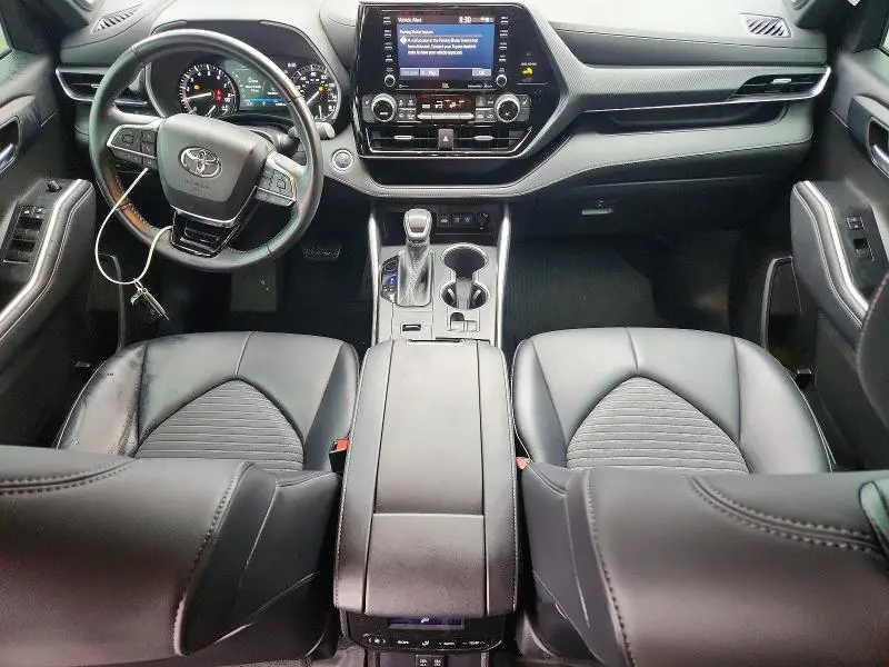 2021 TOYOTA HIGHLANDER XSE  