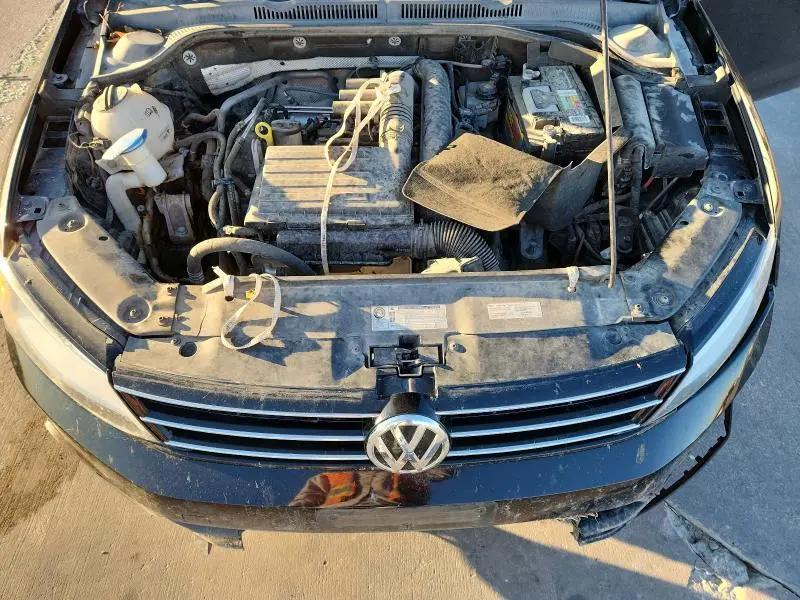 2017 VOLKSWAGEN JETTA SE  