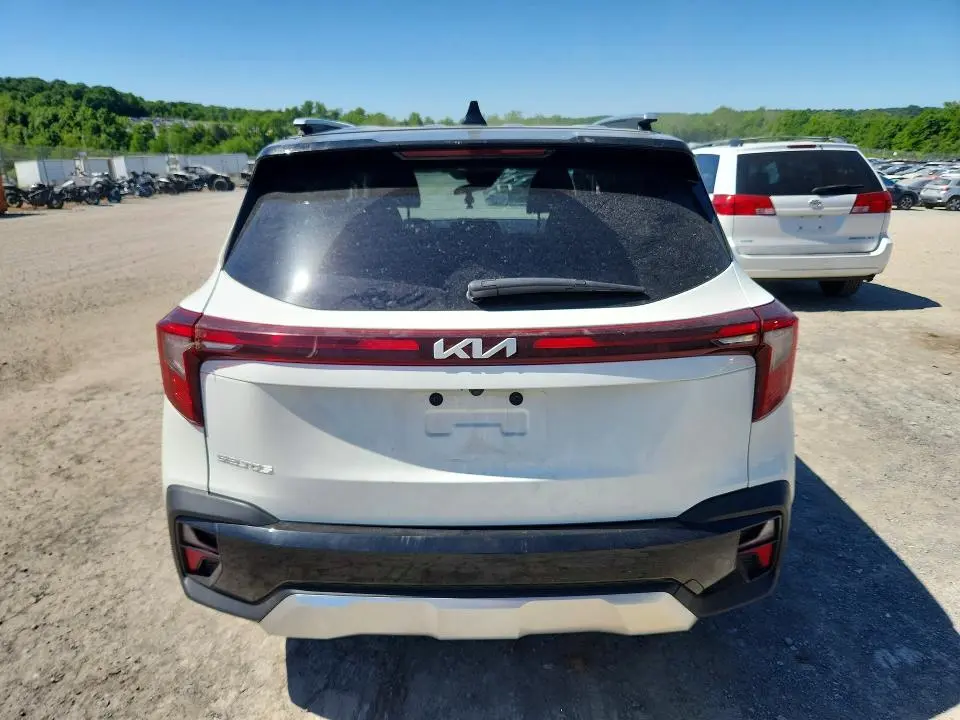 2024 KIA SELTOS S  