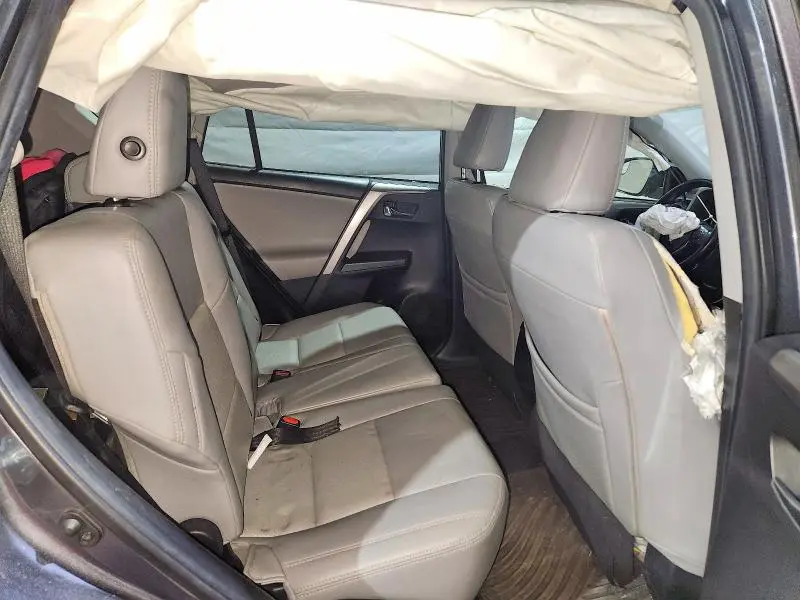 2017 TOYOTA RAV4 XLE  