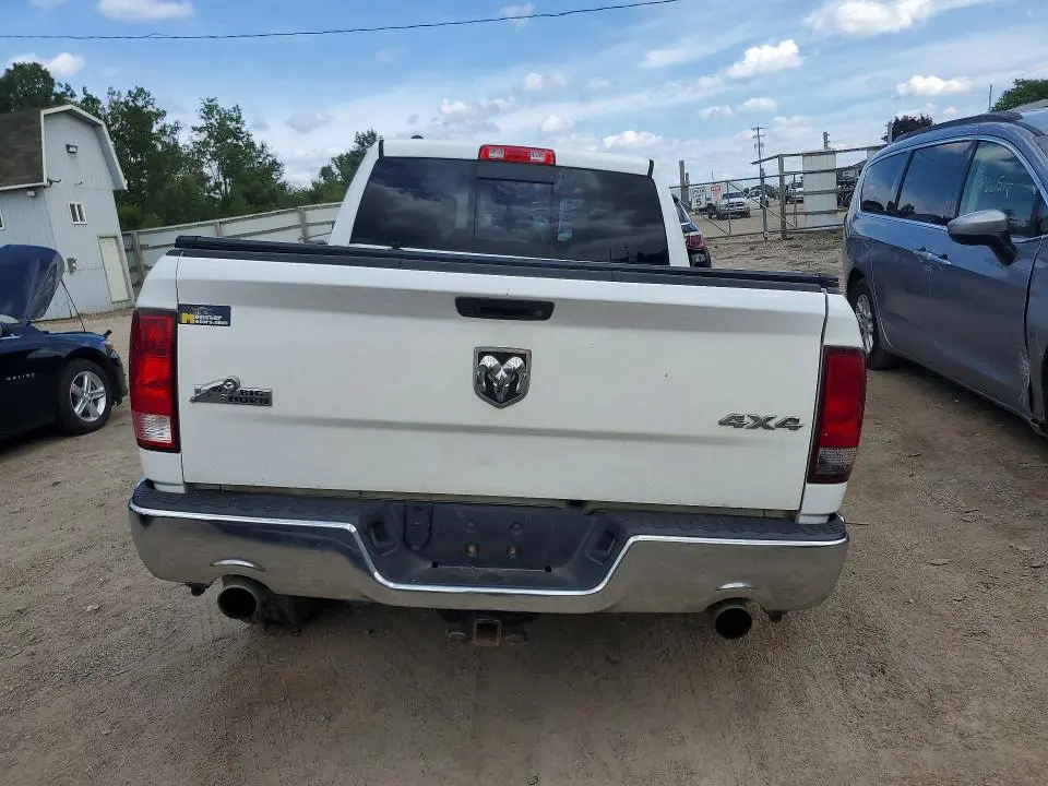 2017 RAM 1500 SLT  