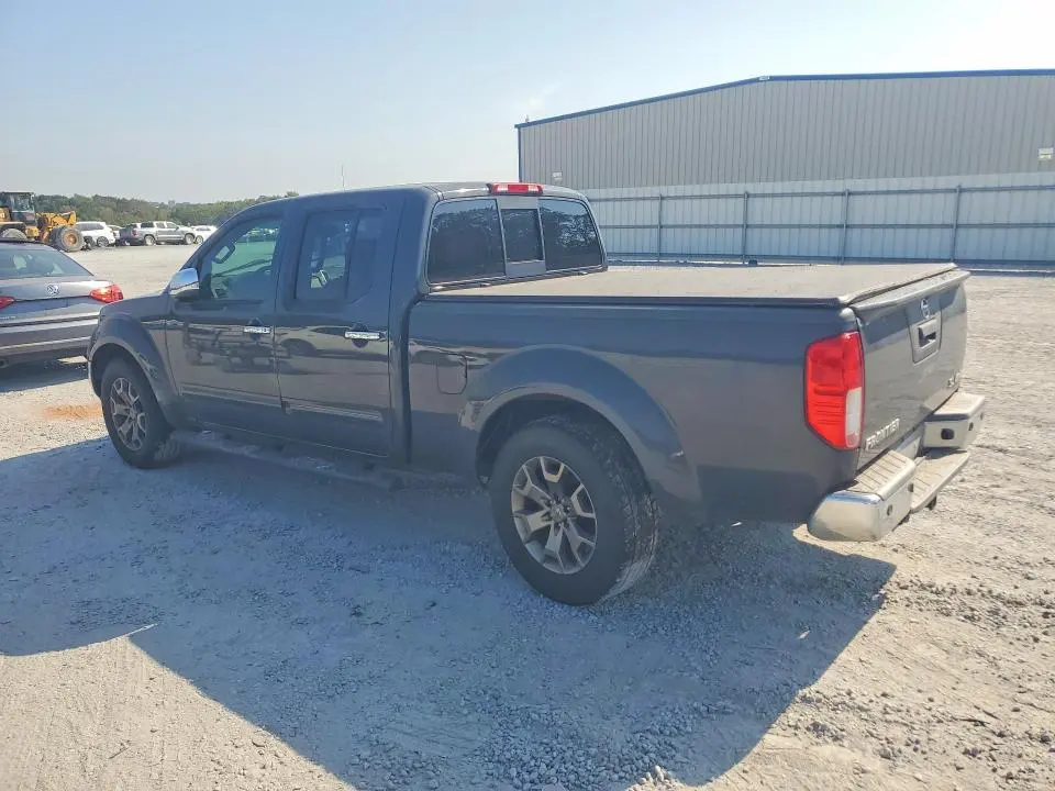 2014 NISSAN FRONTIER SL  