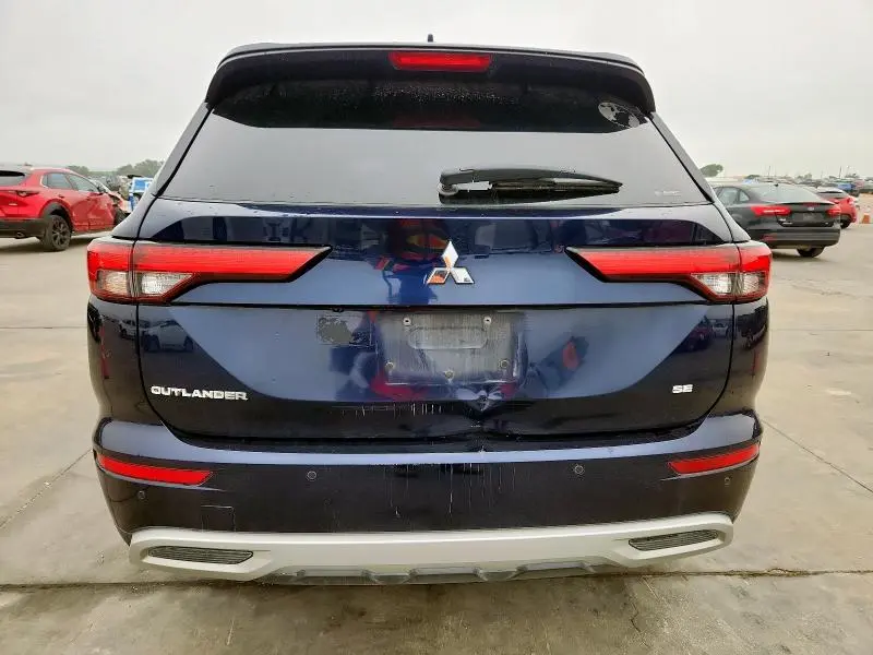 2022 MITSUBISHI OUTLANDER SE  