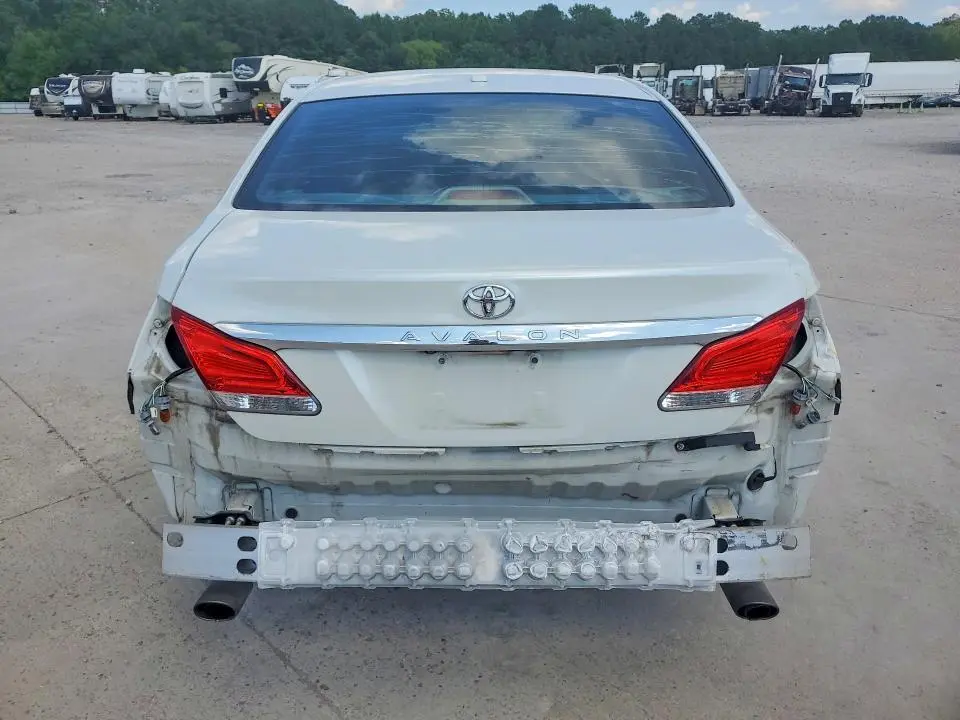 2011 TOYOTA AVALON LIMITED  