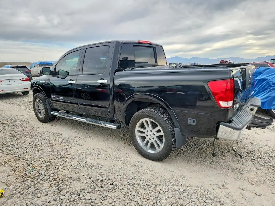 2012 NISSAN TITAN SV  