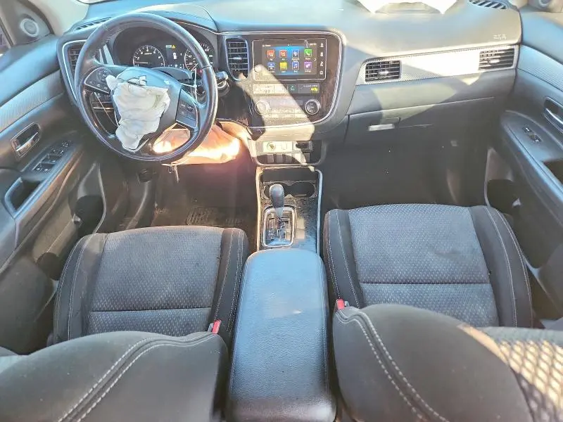 2018 MITSUBISHI OUTLANDER SE  