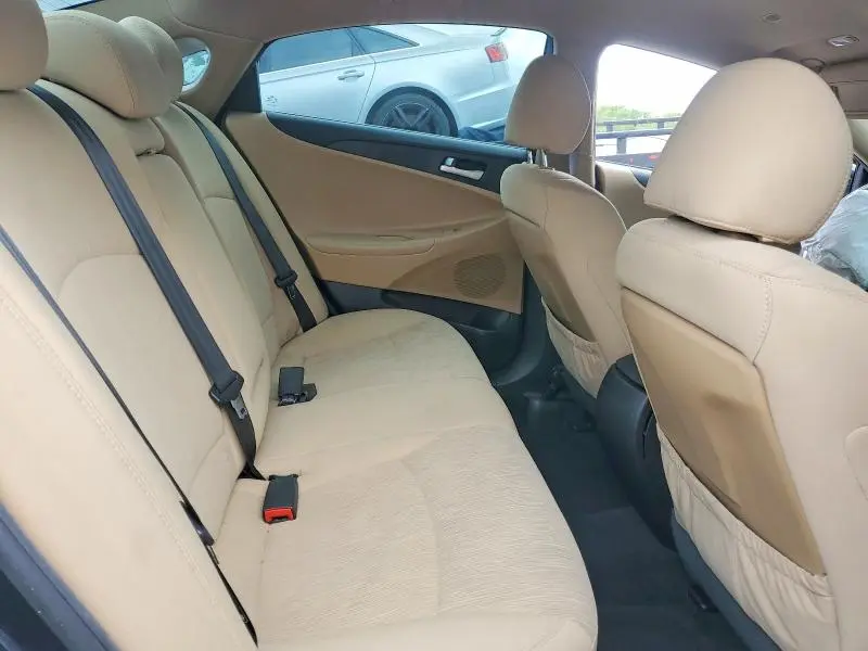 2012 HYUNDAI SONATA GLS  