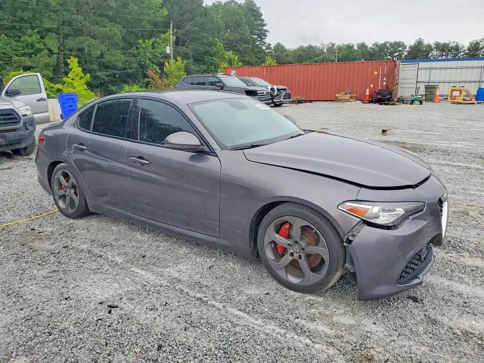 2018 ALFA ROMEO GIULIA   