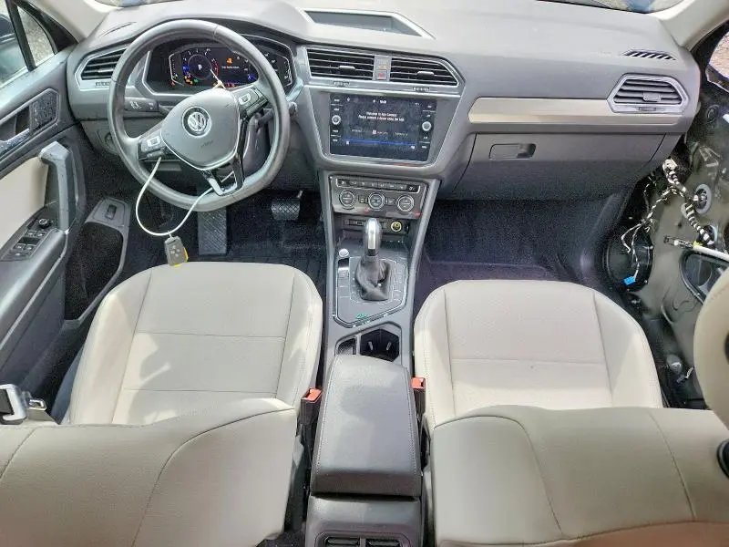 2020 VOLKSWAGEN TIGUAN SE  