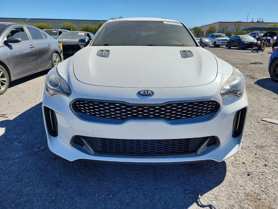 2020 KIA STINGER GT-LINE  
