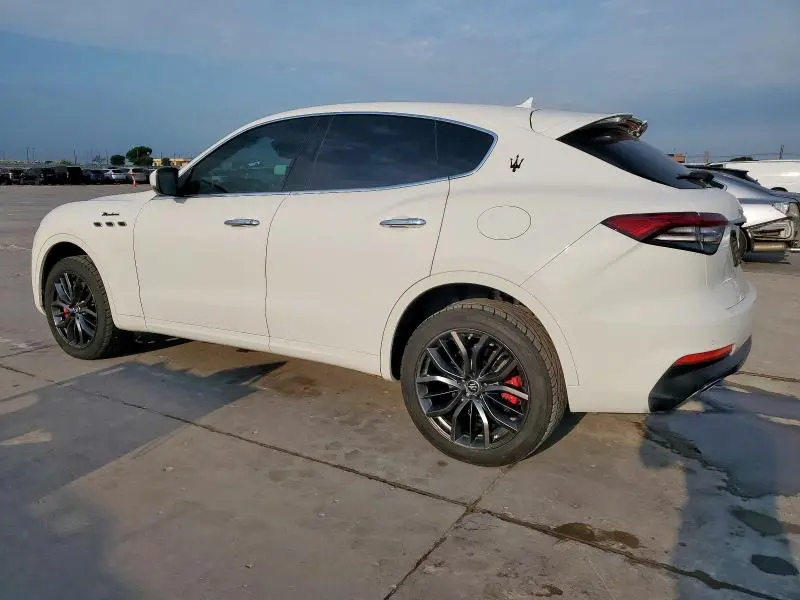 2022 MASERATI LEVANTE MODENA  