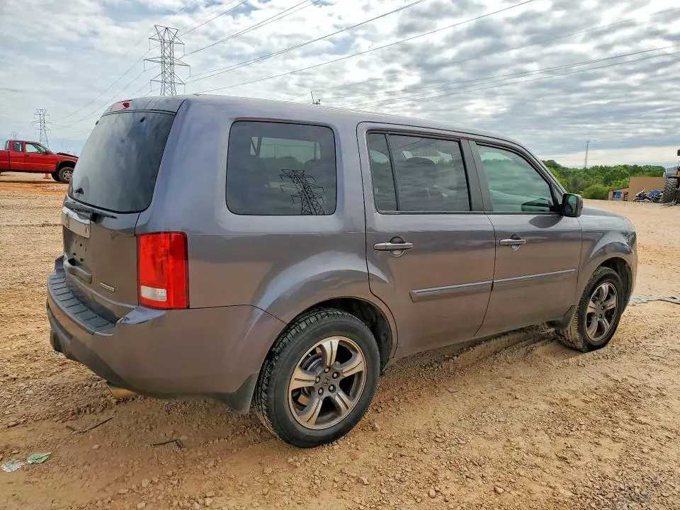 2015 HONDA PILOT SE  